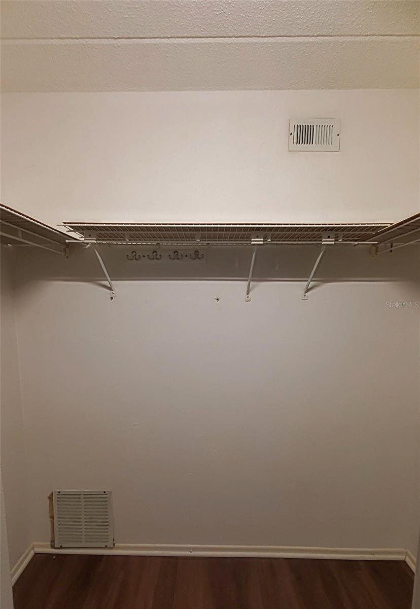 MEADOWS CONDO AT EAST LAKE WOODLANDS - Residential