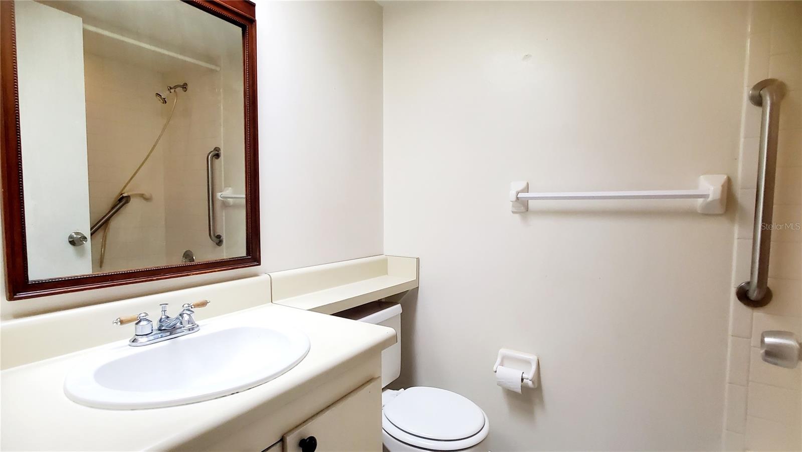 MEADOWS CONDO AT EAST LAKE WOODLANDS - Residential