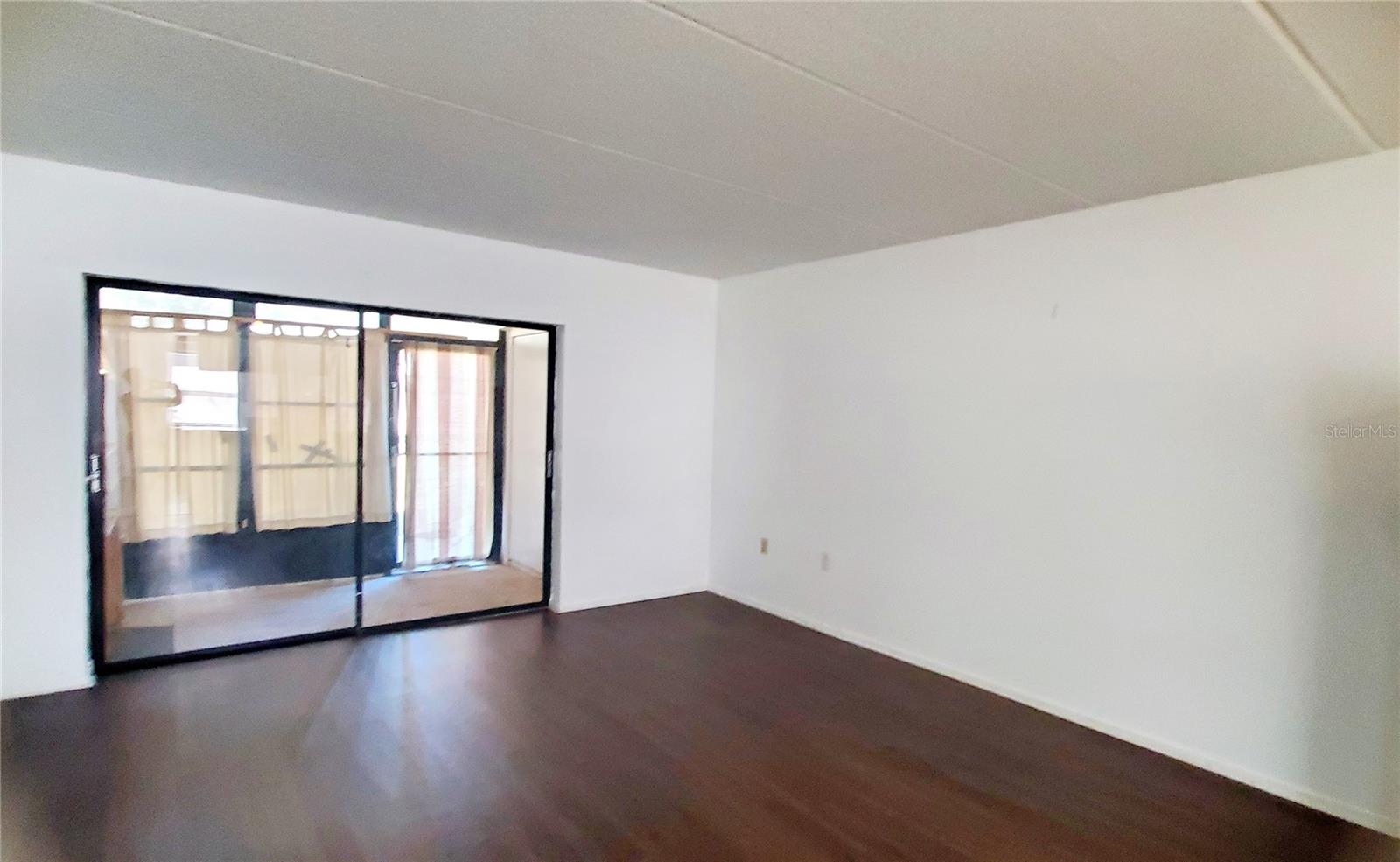 MEADOWS CONDO AT EAST LAKE WOODLANDS - Residential