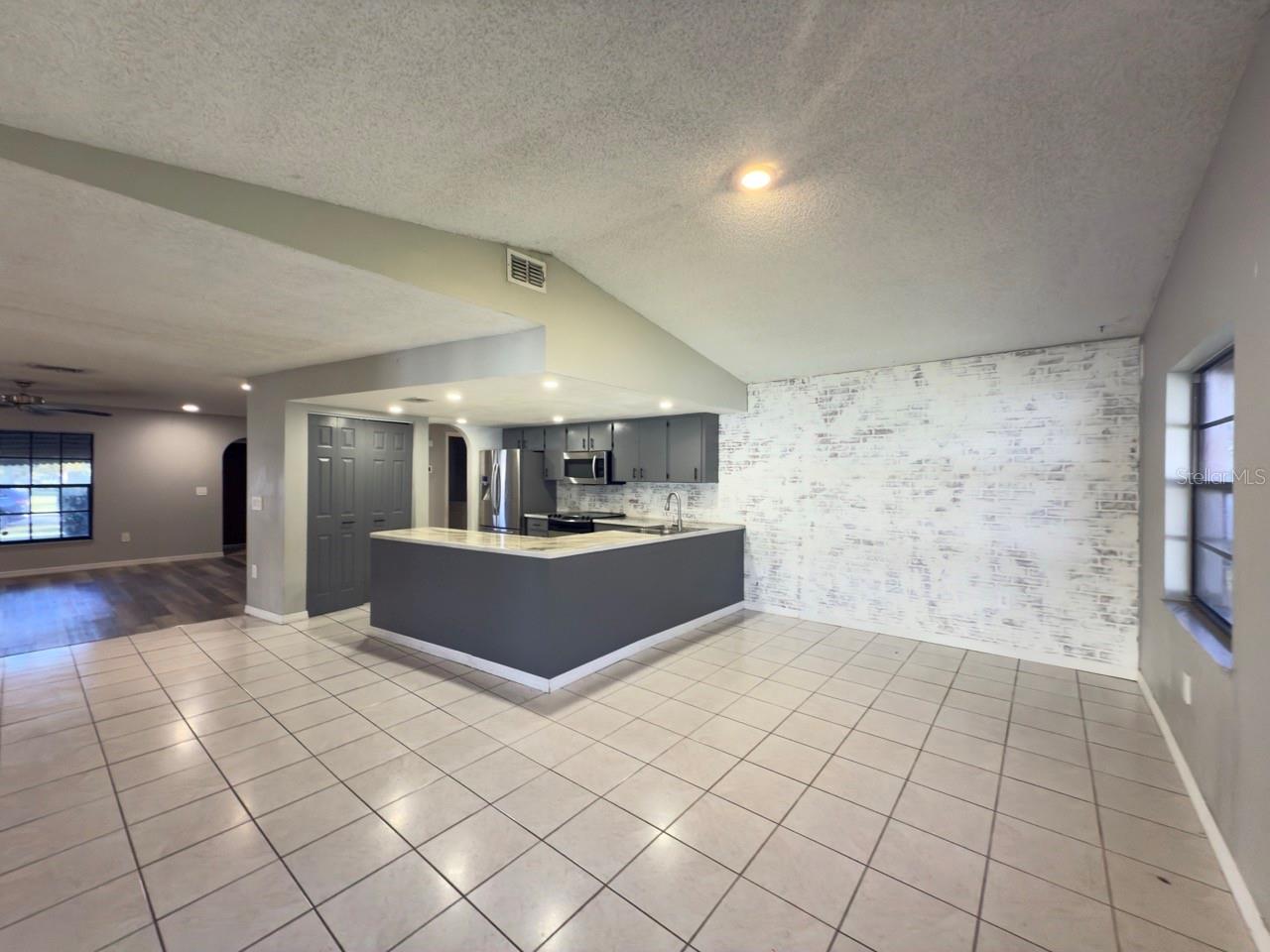 TROP G A - Residential