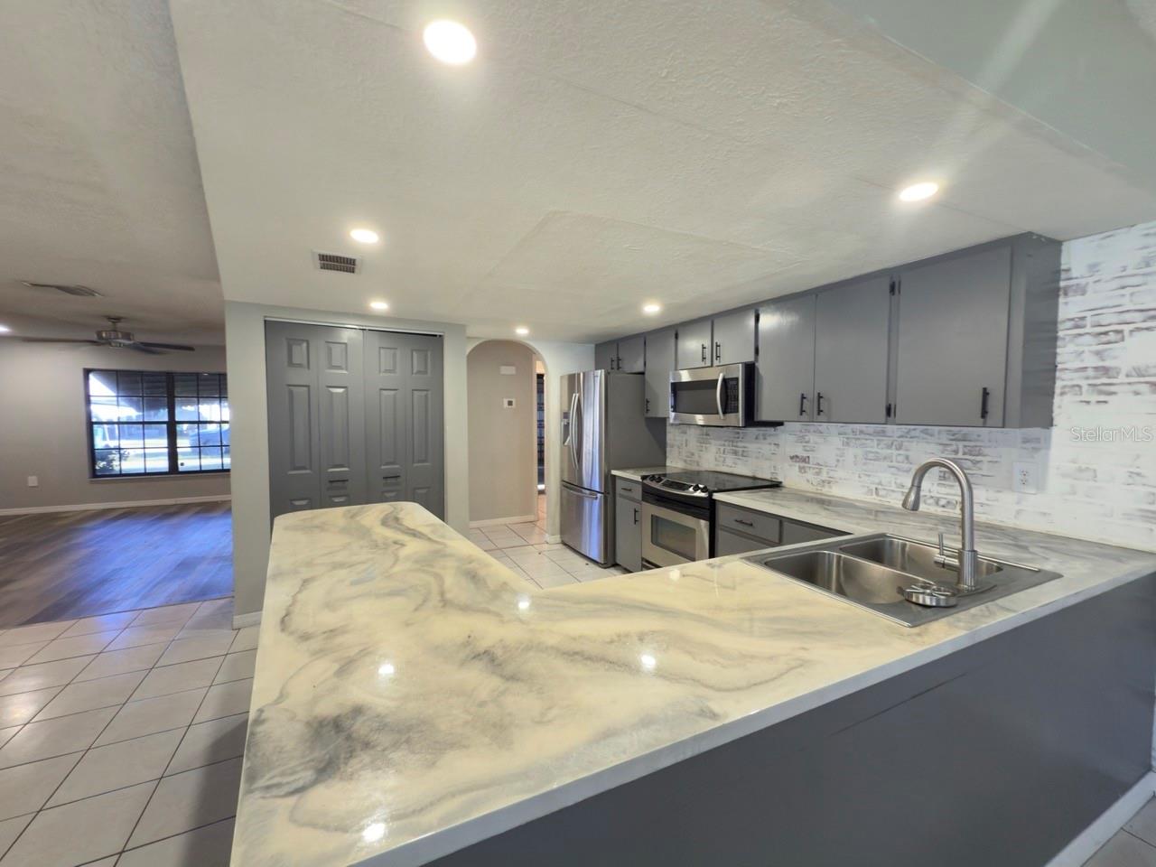 TROP G A - Residential