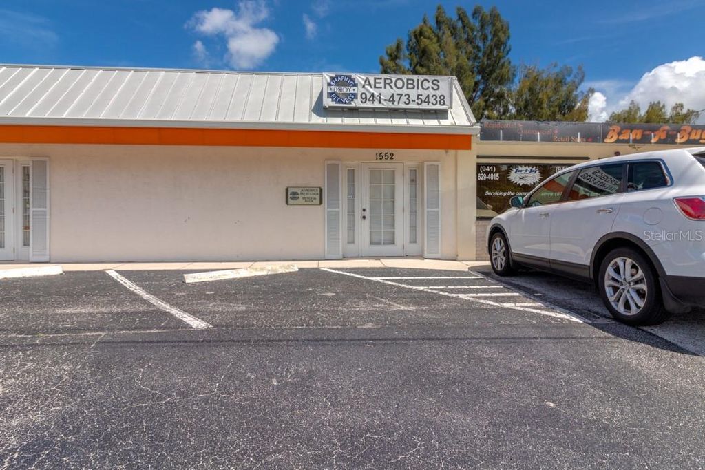 Photo of 1552 S Mccall Road, Englewood, FL 34223 (MLS # D6143852)