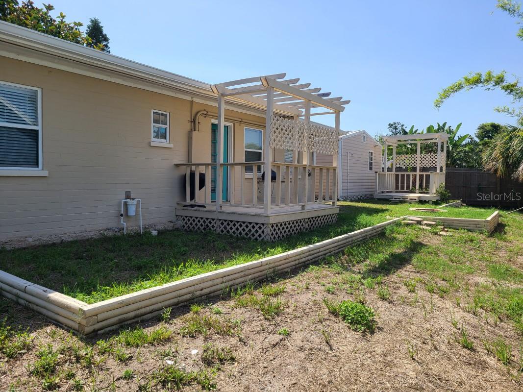 1505 N PENINSULA AVENUE