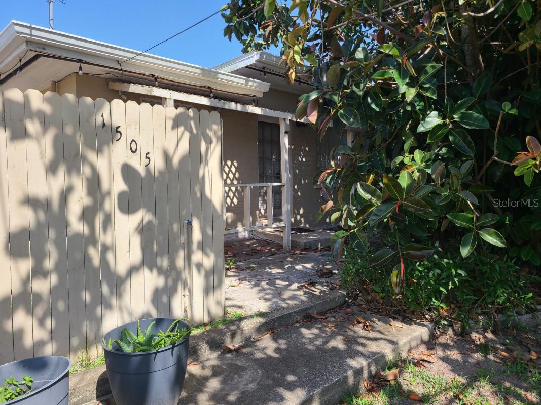 1505 N PENINSULA AVENUE