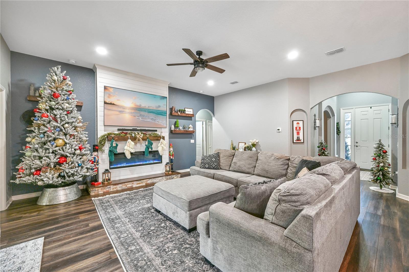 ESTATES/ENGLISH CRK - Residential