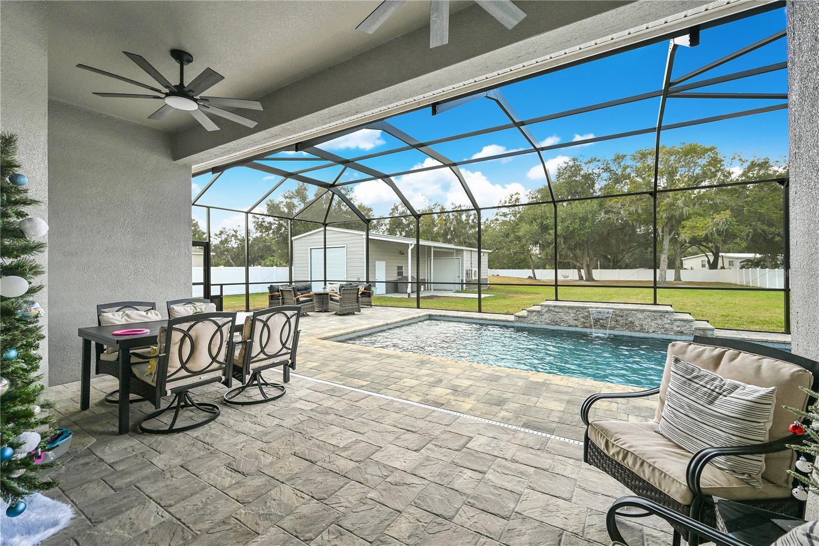 ESTATES/ENGLISH CRK - Residential