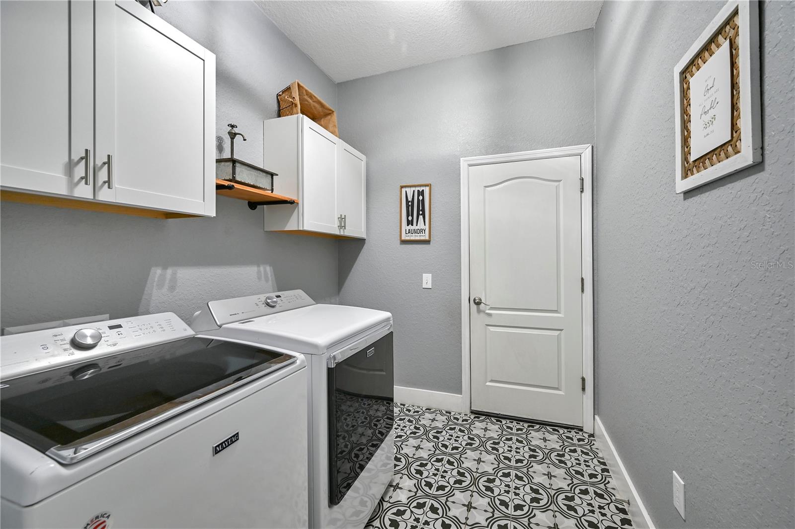 ESTATES/ENGLISH CRK - Residential