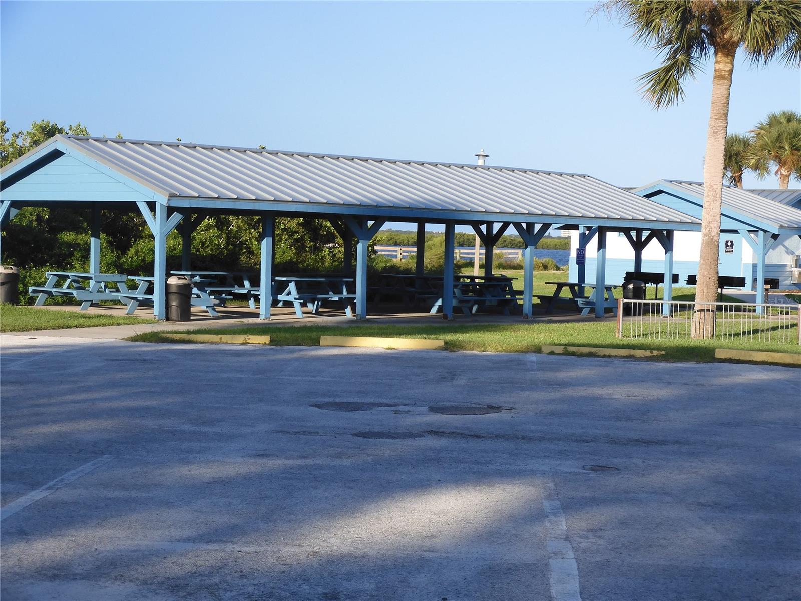 Florida Shores 01 - Land