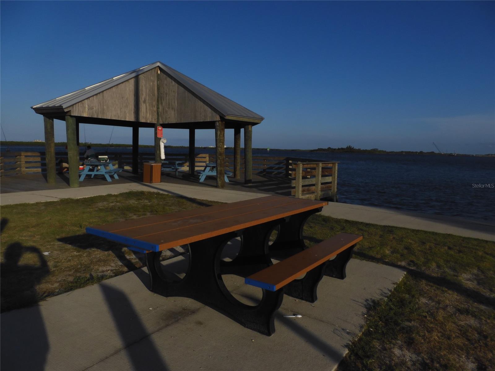 Florida Shores 01 - Land