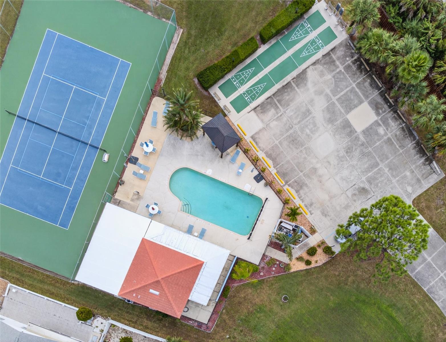 TREE TOPS AT RANGER POINT - Residential