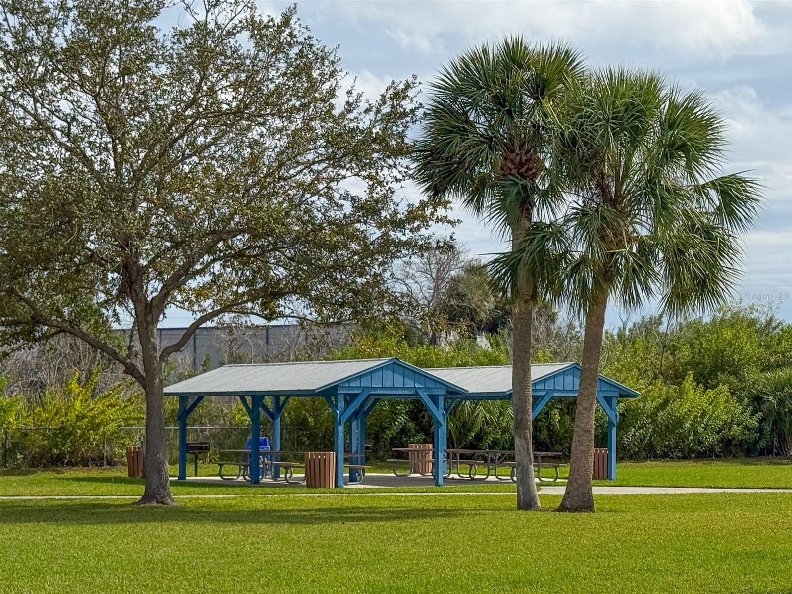 TREE TOPS AT RANGER POINT - Residential