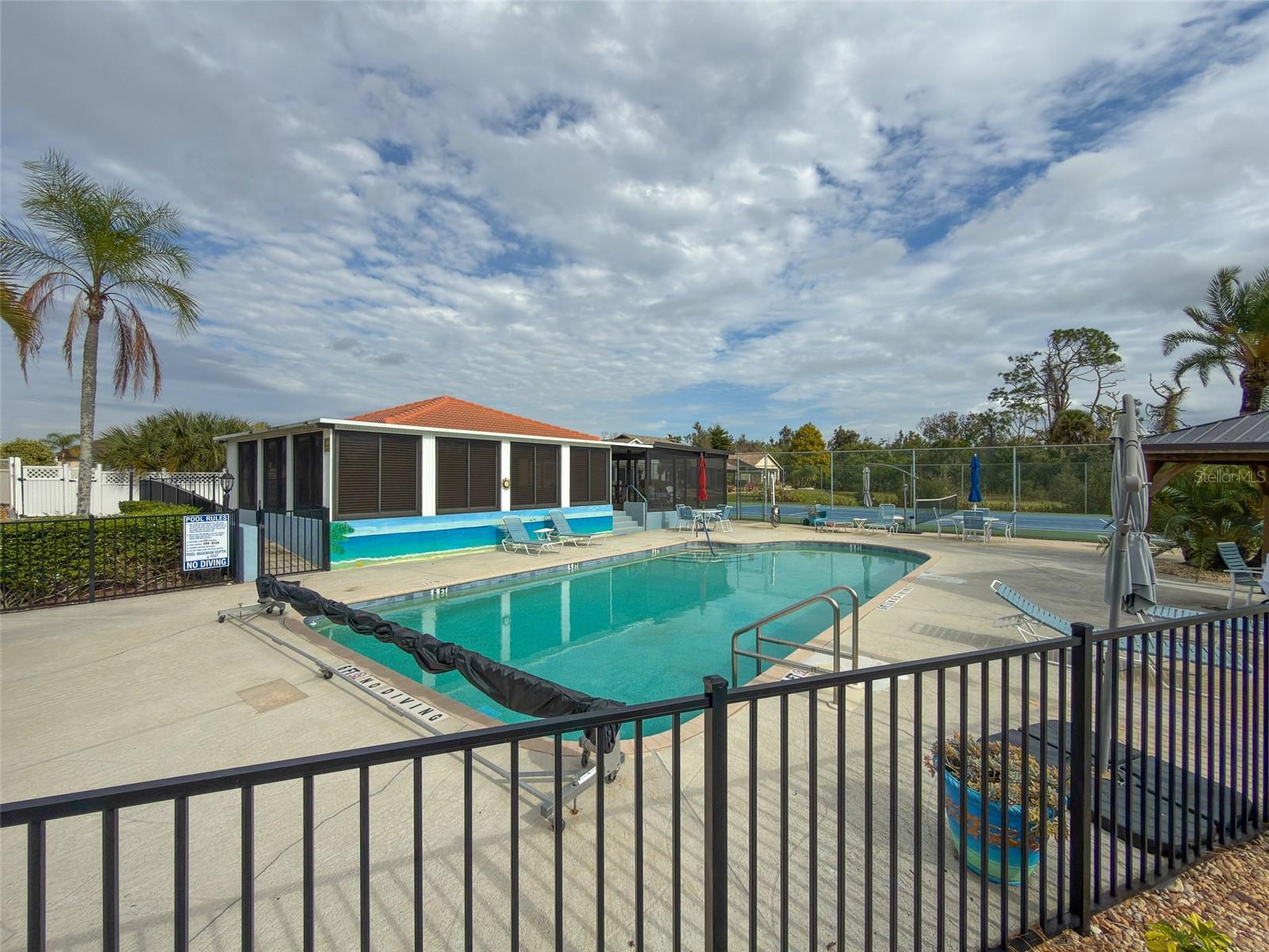 TREE TOPS AT RANGER POINT - Residential