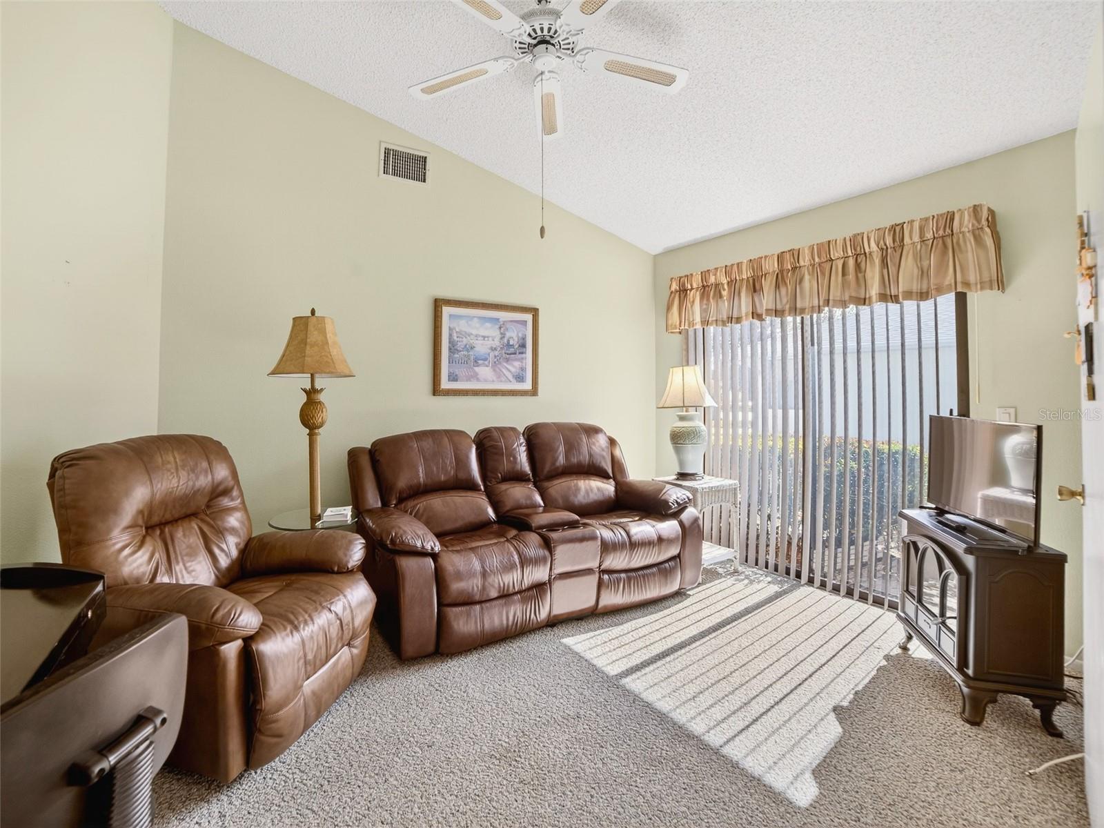 TREE TOPS AT RANGER POINT - Residential