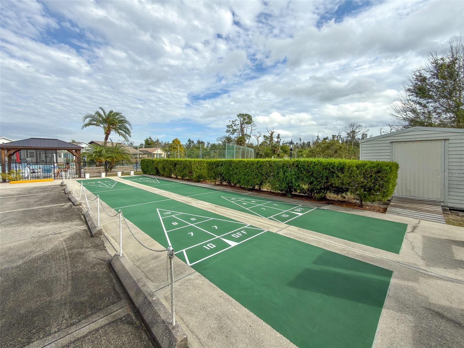 TREE TOPS AT RANGER POINT - Residential