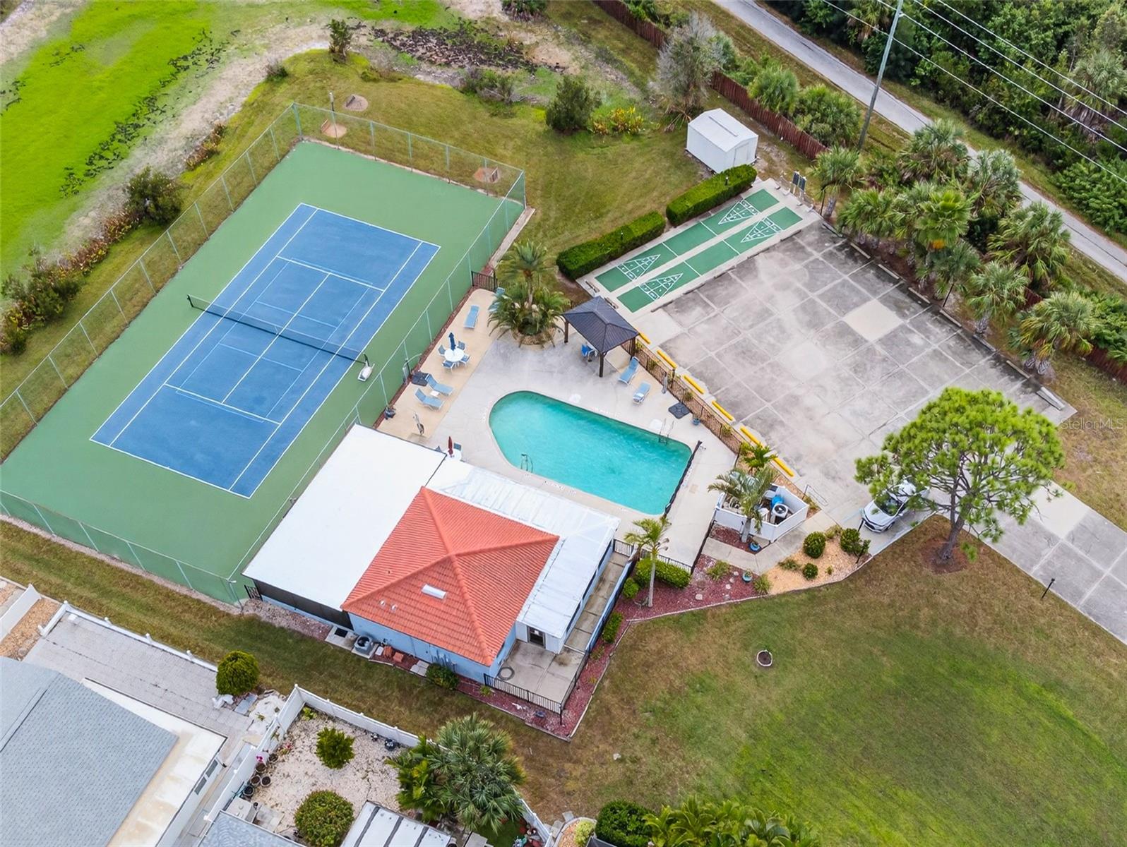 TREE TOPS AT RANGER POINT - Residential