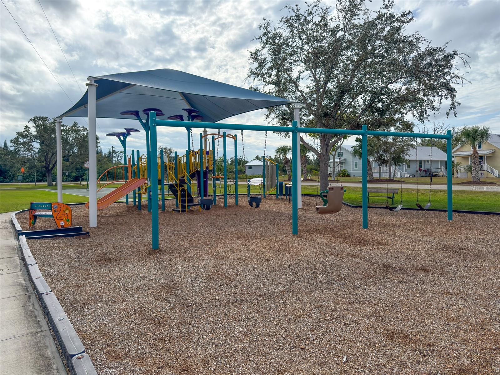 TREE TOPS AT RANGER POINT - Residential
