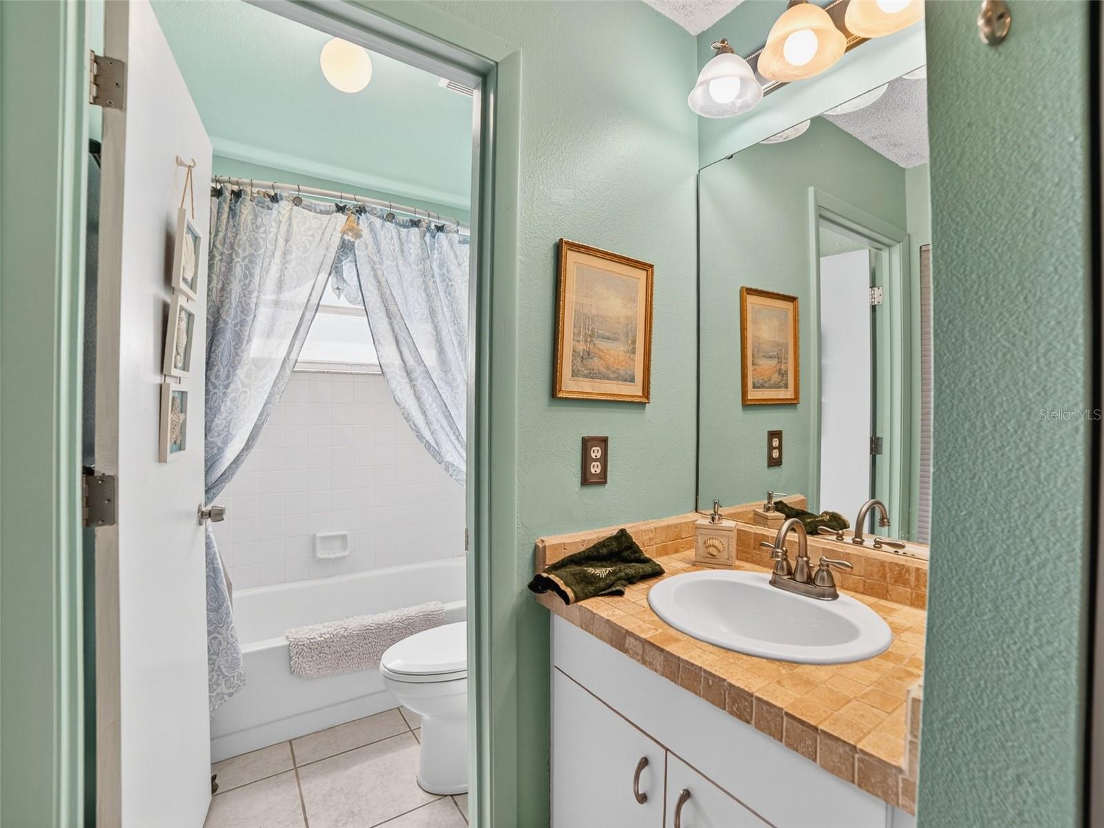 TREE TOPS AT RANGER POINT - Residential