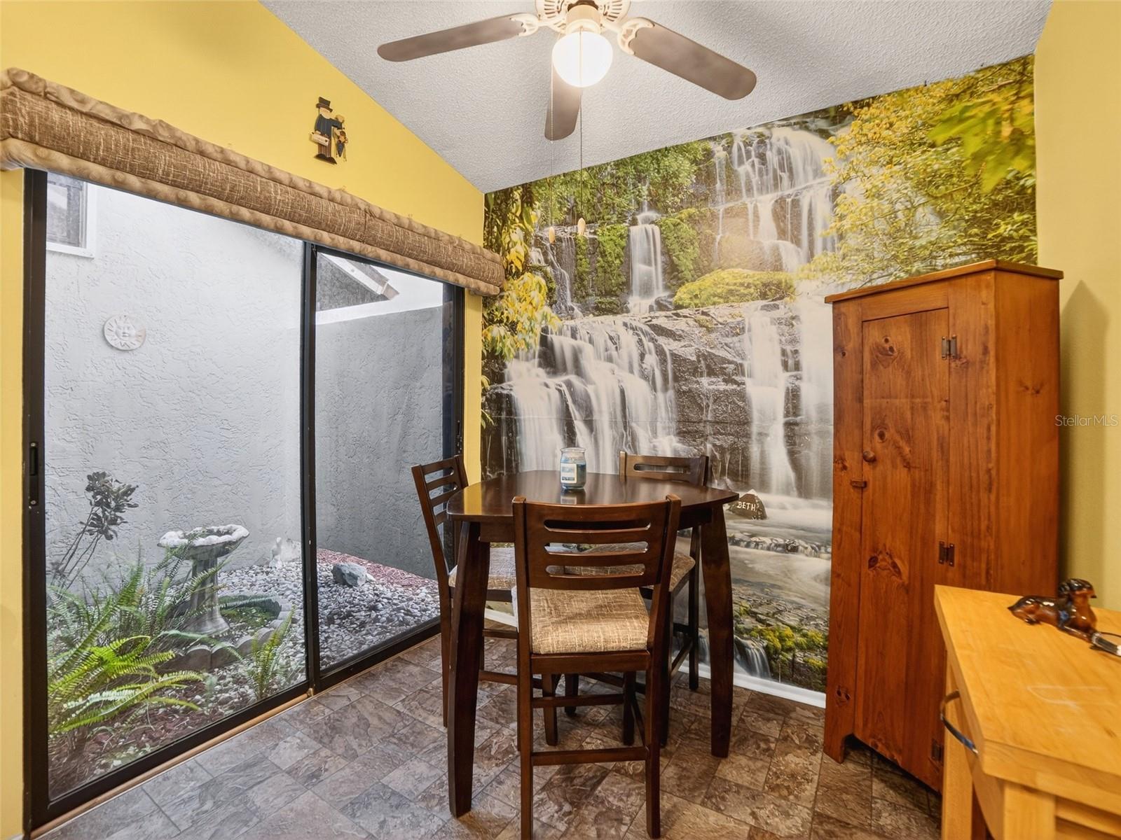 TREE TOPS AT RANGER POINT - Residential