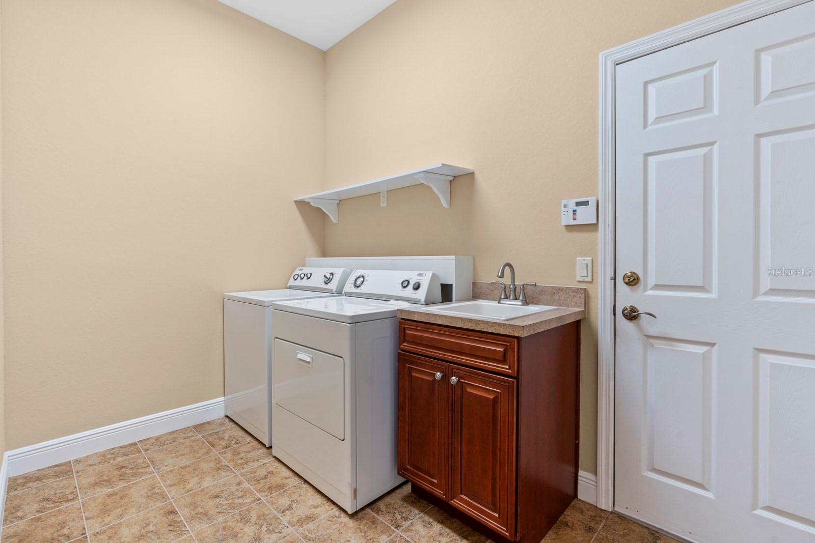 DARBY LAKE - Residential