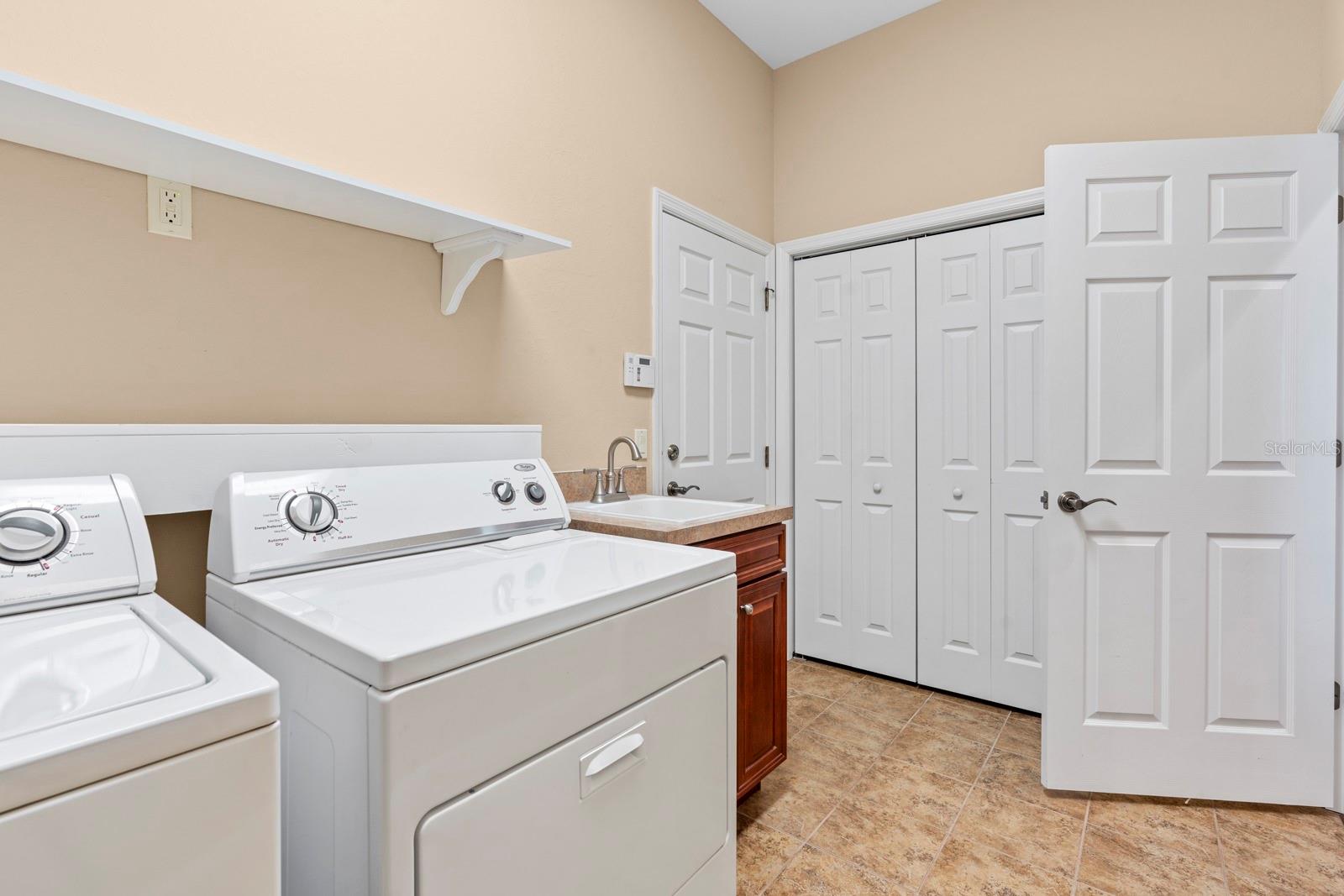 DARBY LAKE - Residential