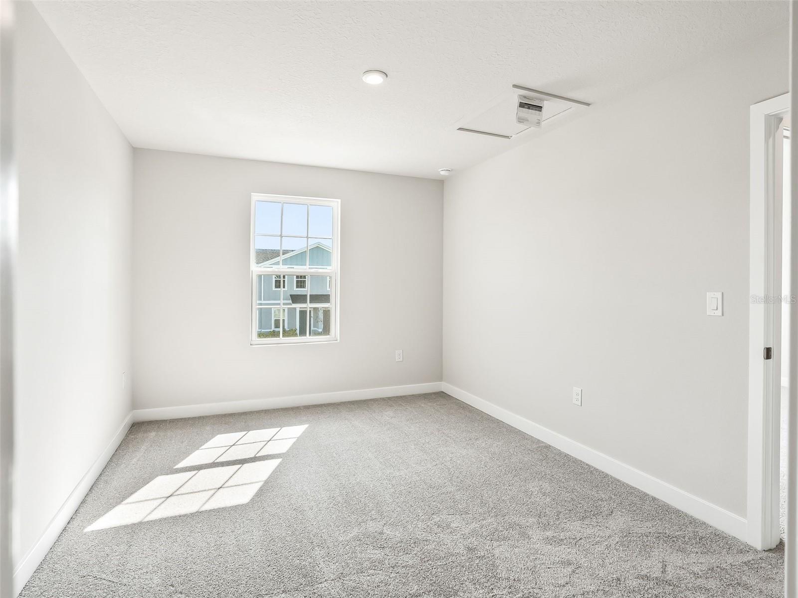 HAMMOCK OAKS TOWNHOMES - Residential