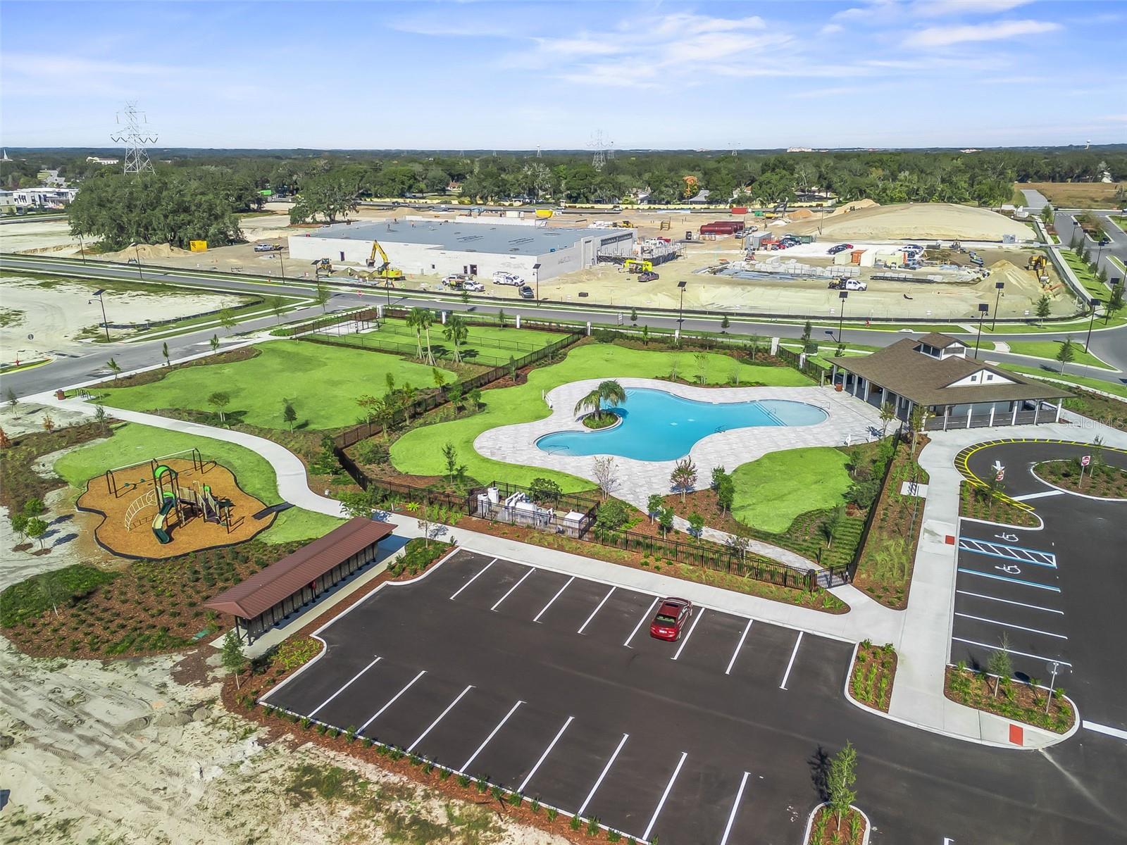 HAMMOCK OAKS TOWNHOMES - Residential