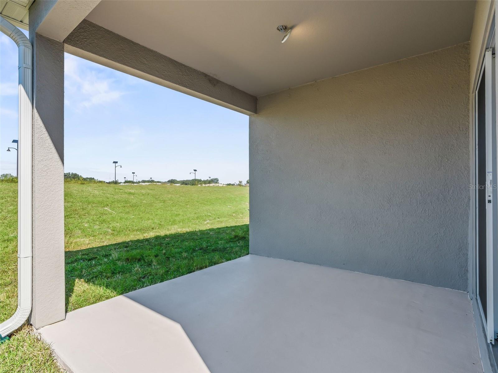 HAMMOCK OAKS TOWNHOMES - Residential