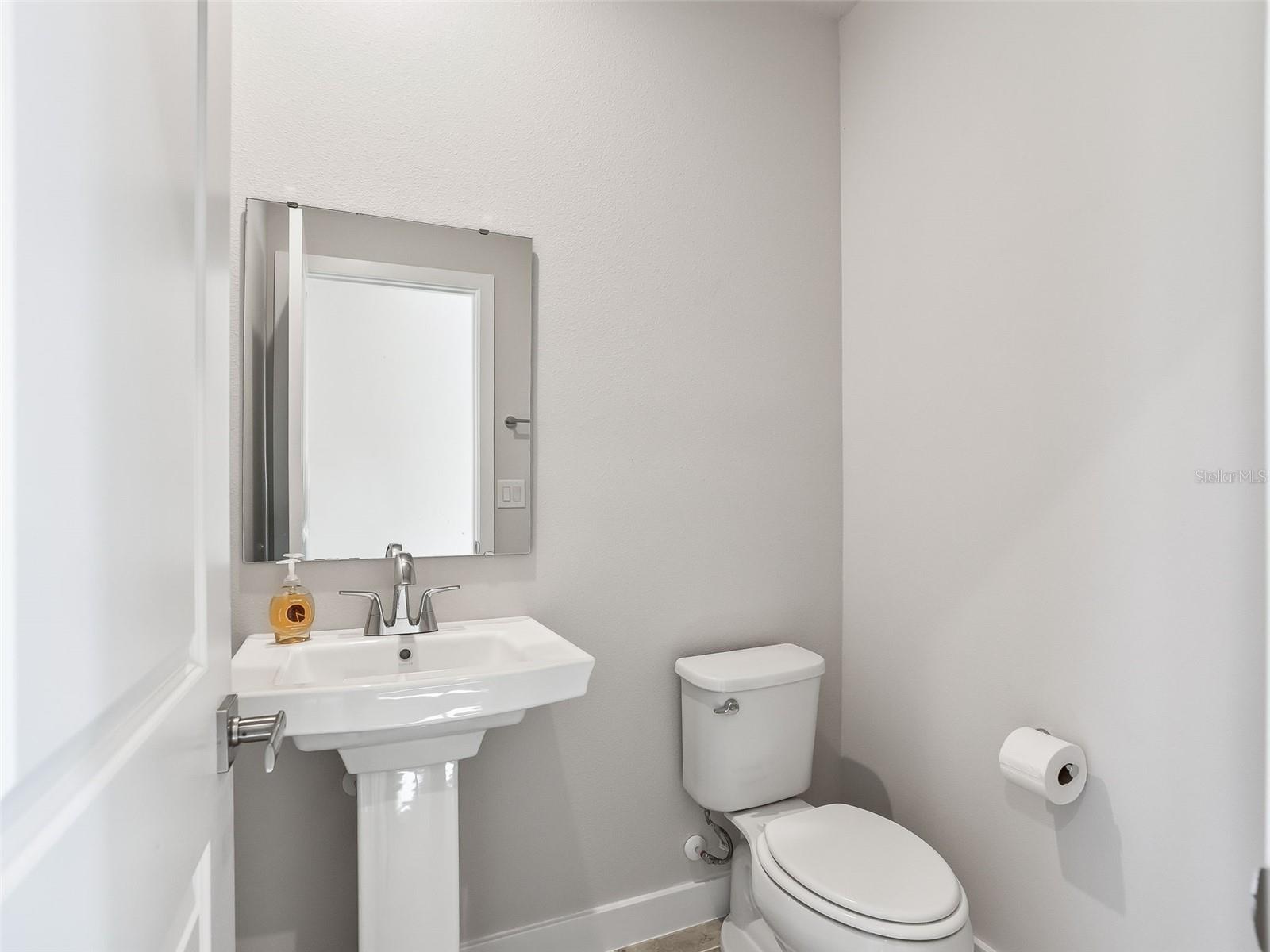 HAMMOCK OAKS TOWNHOMES - Residential