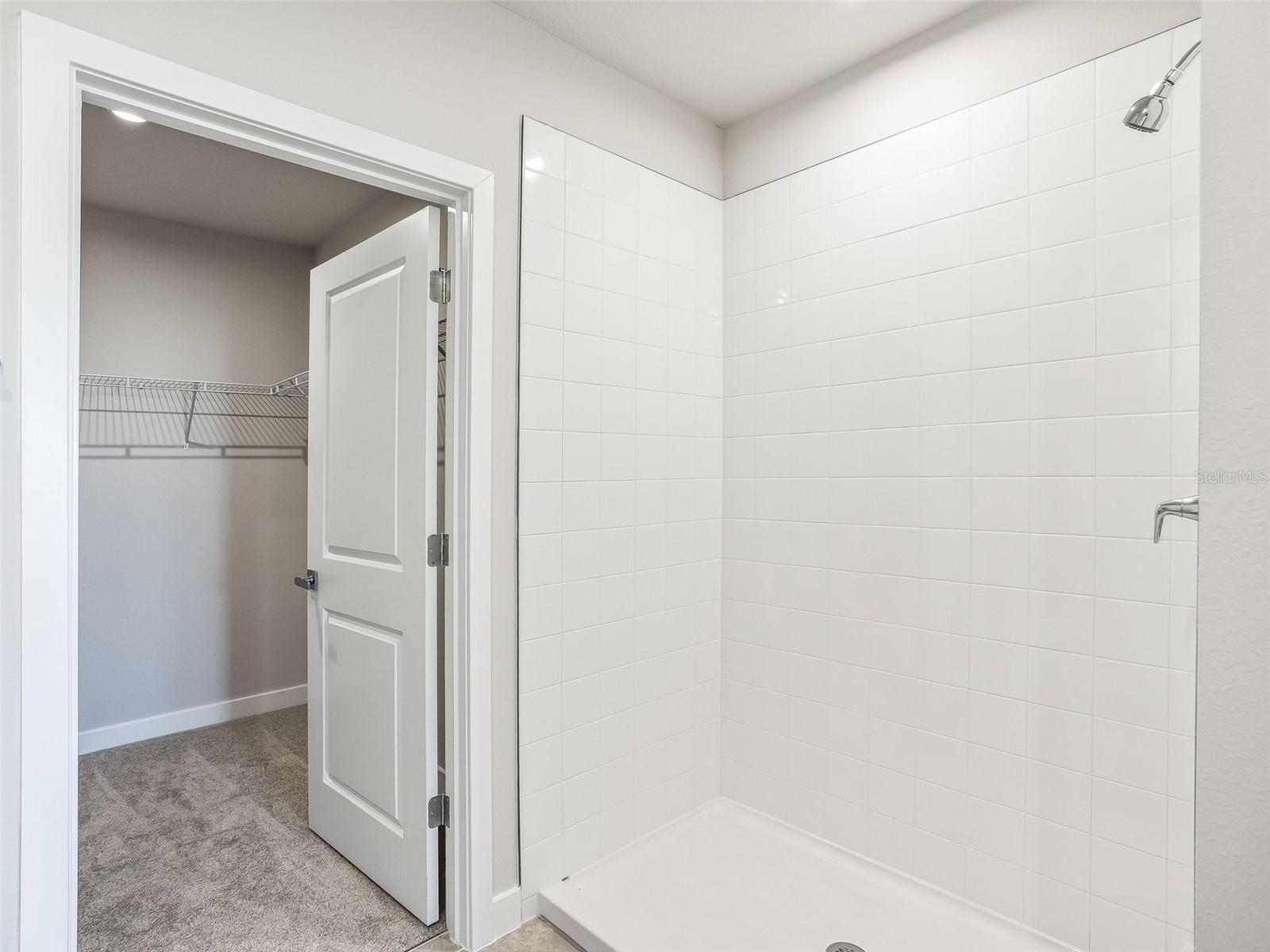 HAMMOCK OAKS TOWNHOMES - Residential