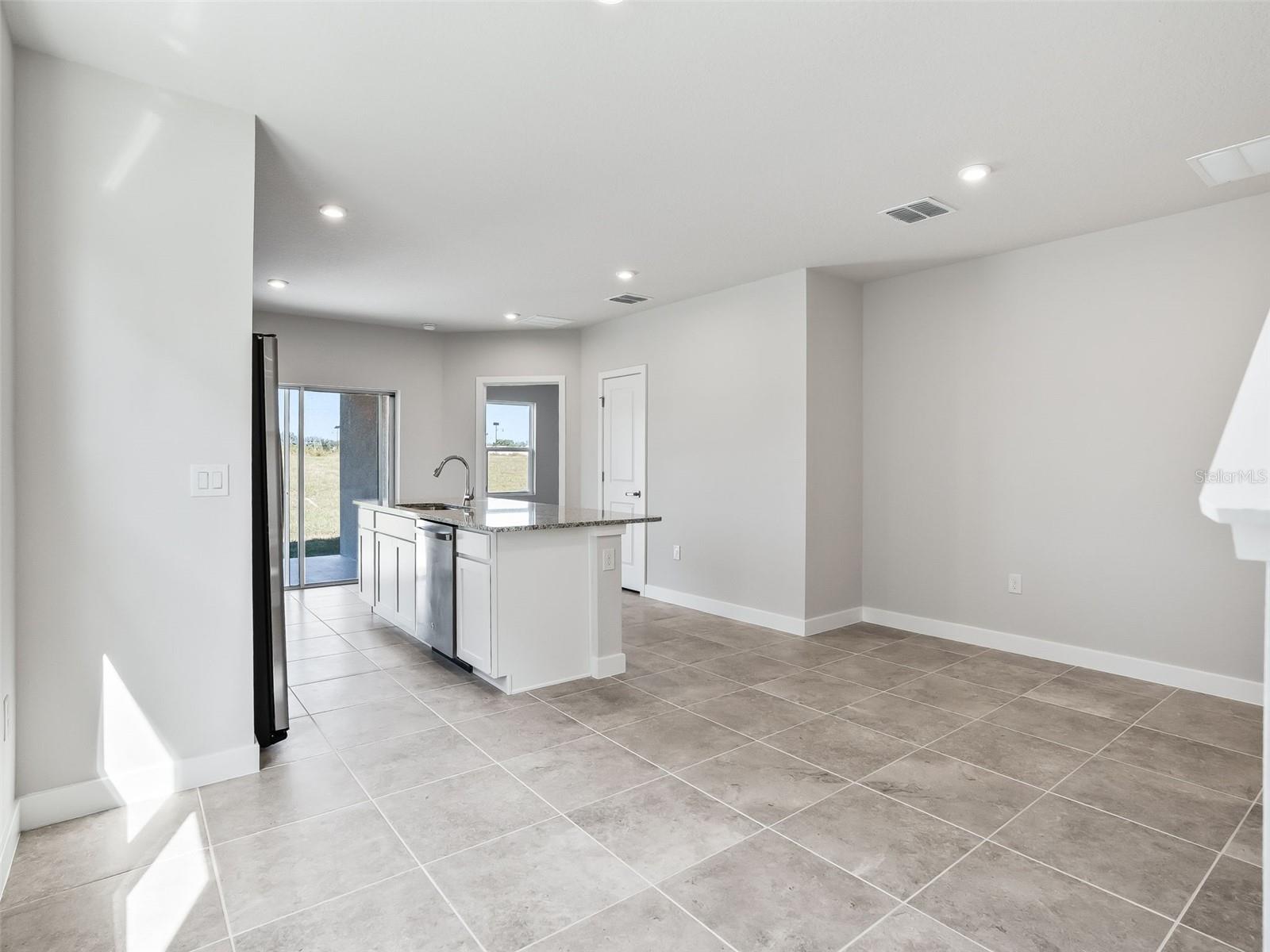 HAMMOCK OAKS TOWNHOMES - Residential