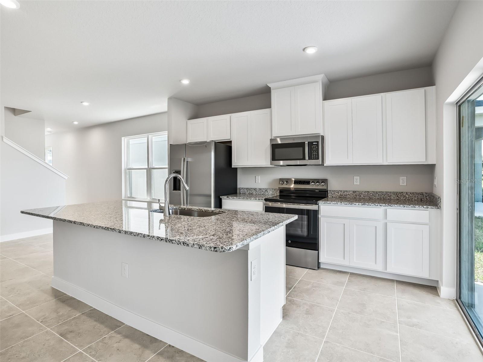 HAMMOCK OAKS TOWNHOMES - Residential