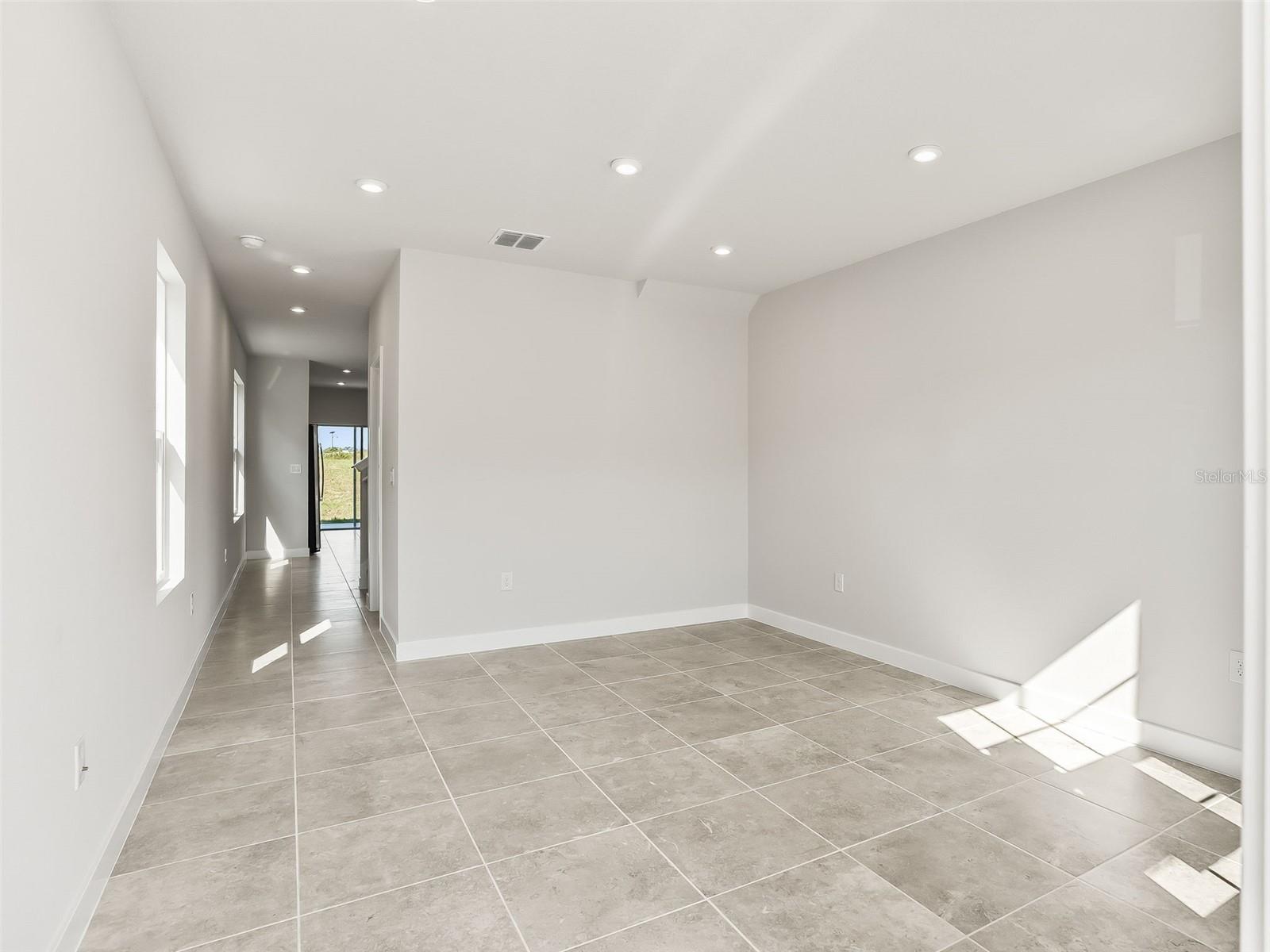 HAMMOCK OAKS TOWNHOMES - Residential