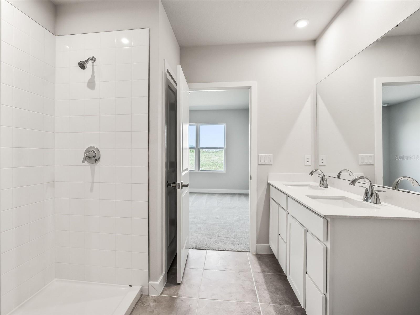 HAMMOCK OAKS TOWNHOMES - Residential