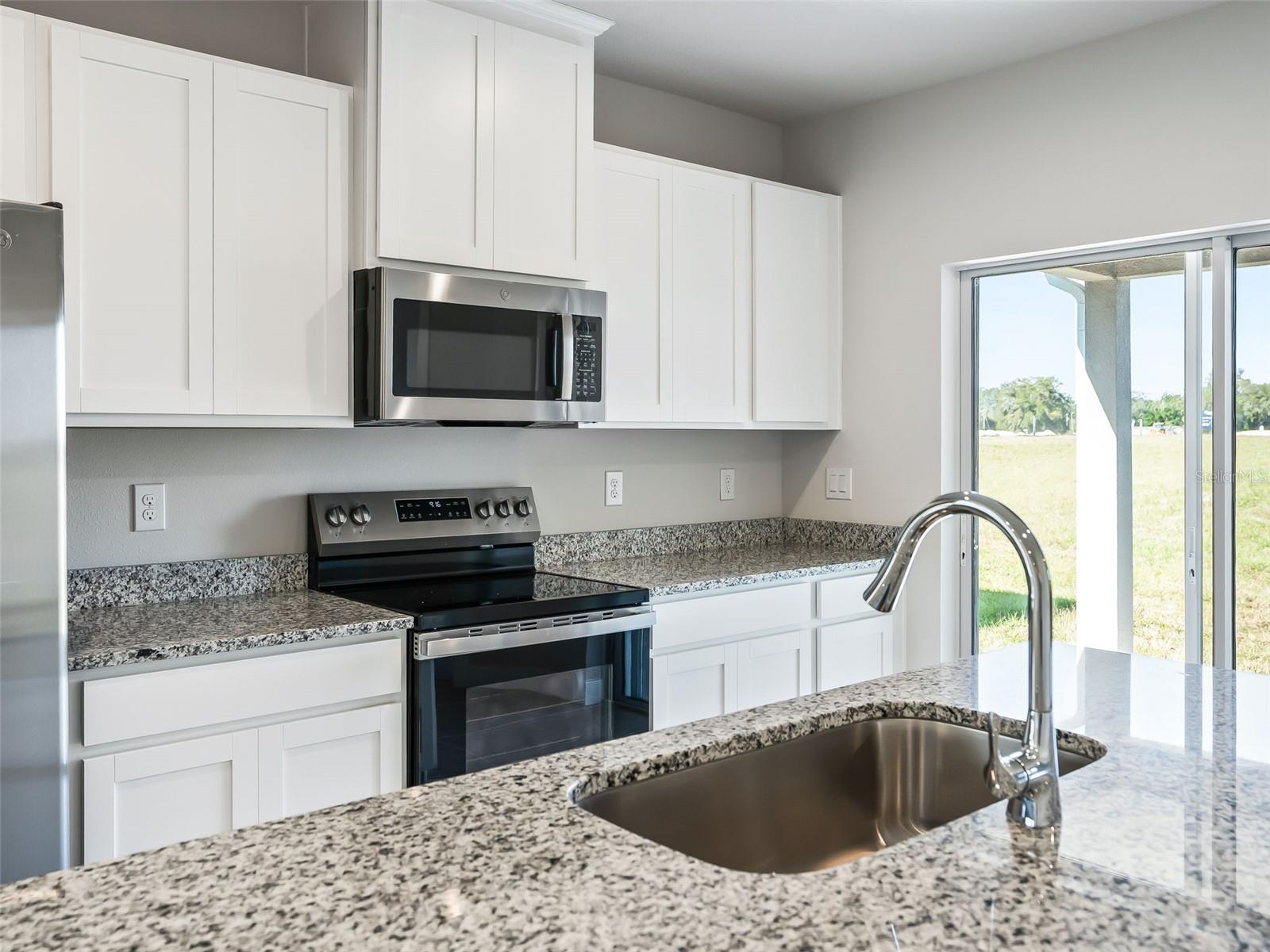 HAMMOCK OAKS TOWNHOMES - Residential