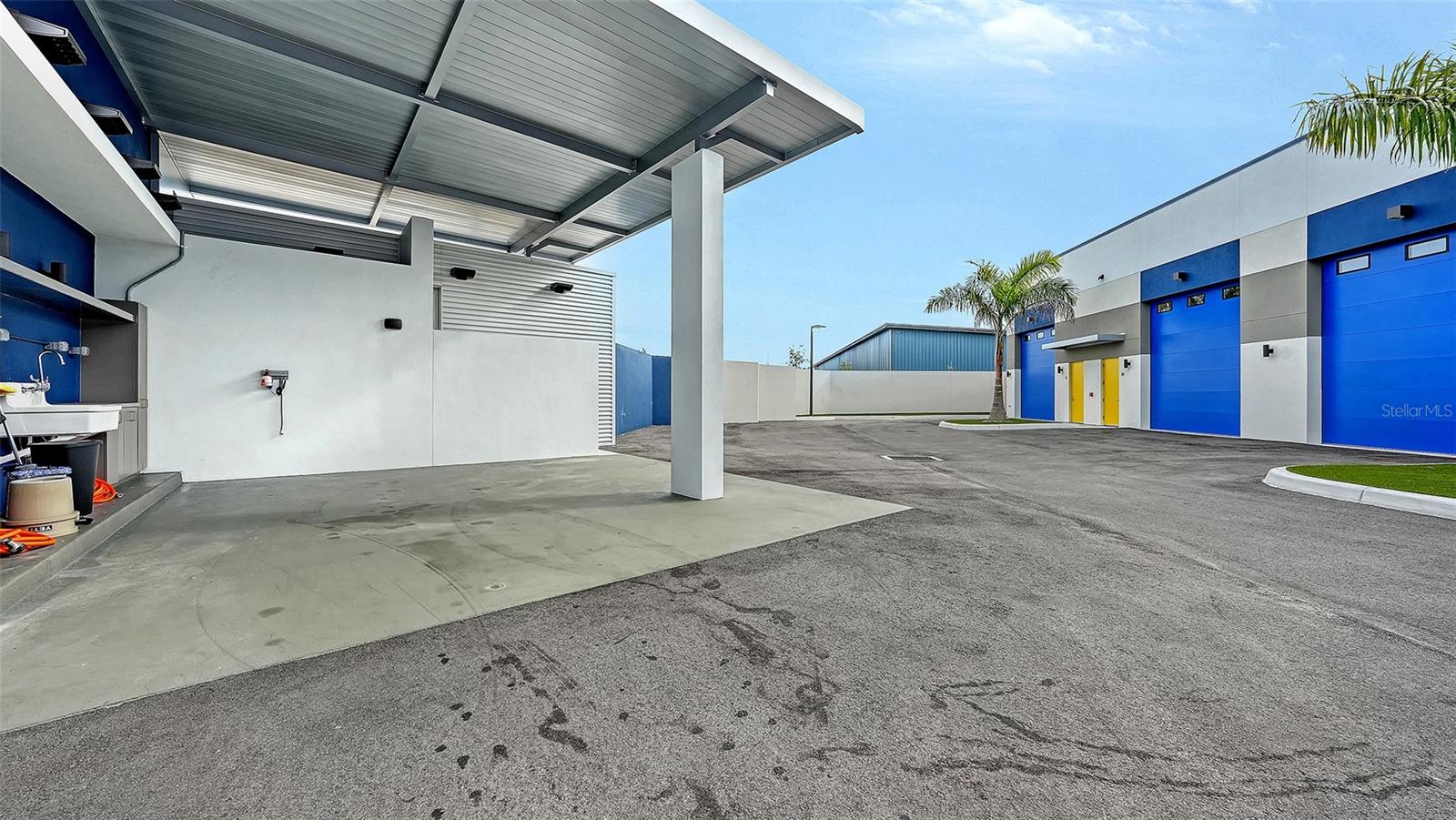 CAR COLLECTIVE - Residential