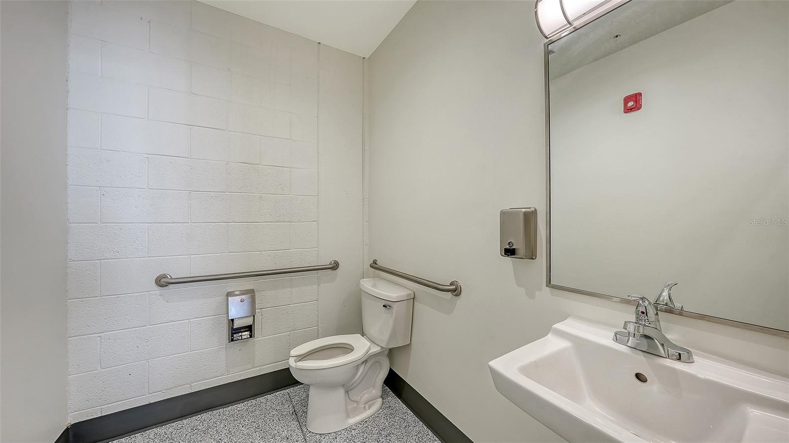 CAR COLLECTIVE - Residential