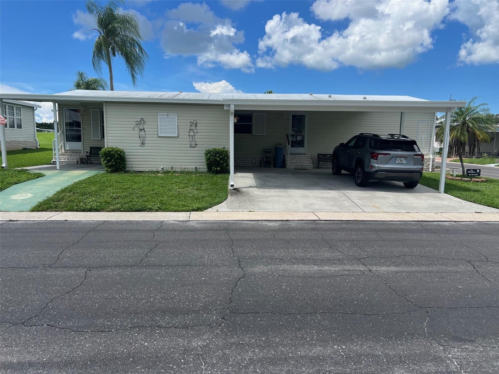 1 THATCH PALM STREET W
