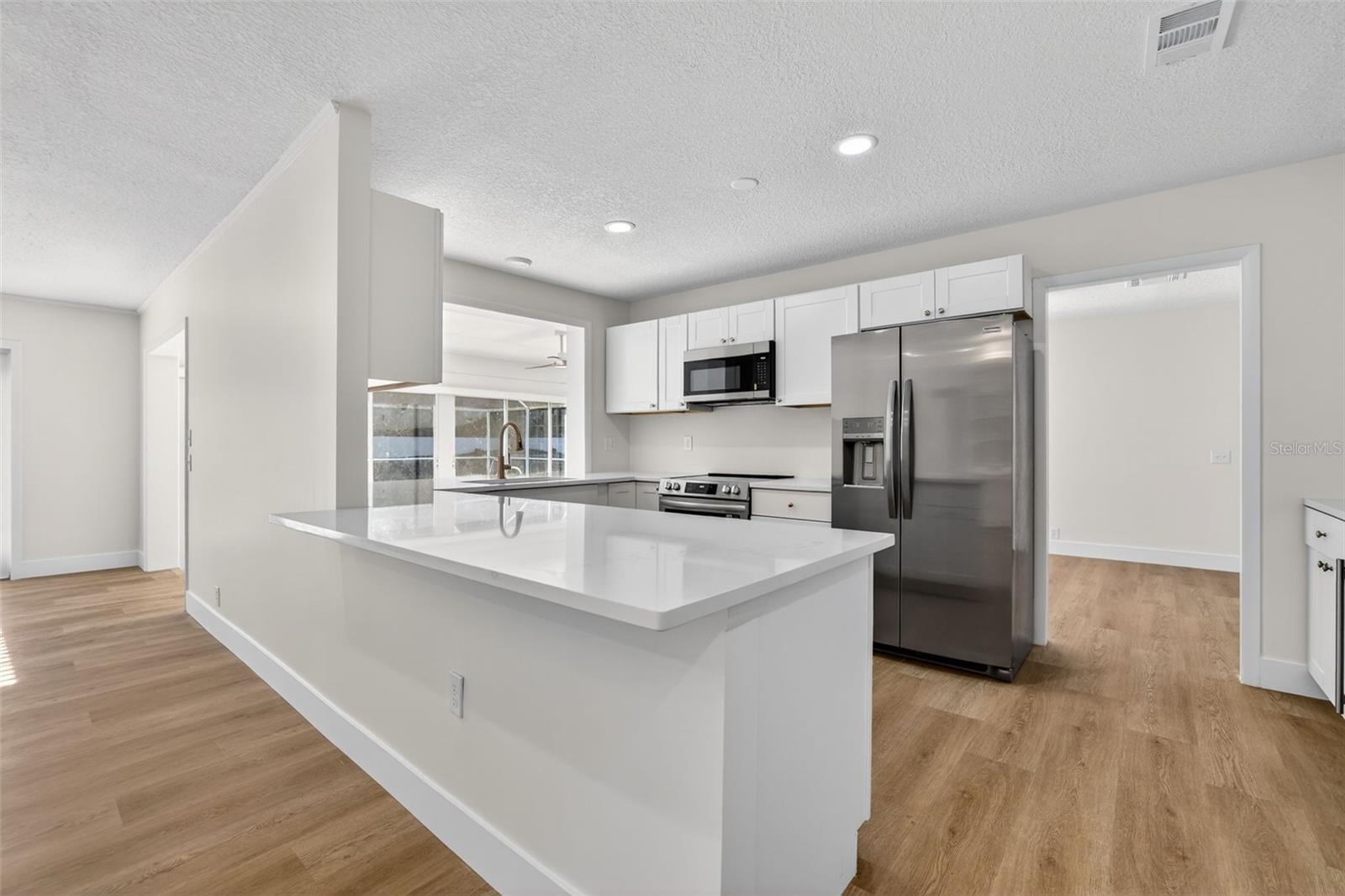 ELOISE WOODS LAKE MARIAM UNIT - Residential