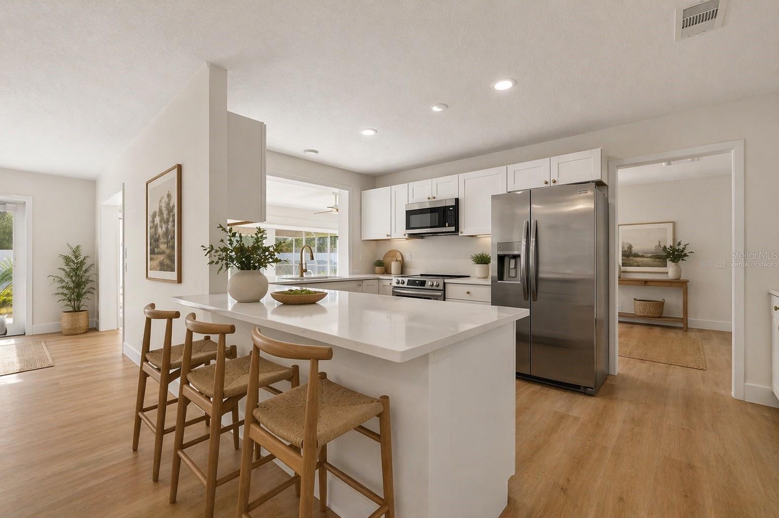 ELOISE WOODS LAKE MARIAM UNIT - Residential