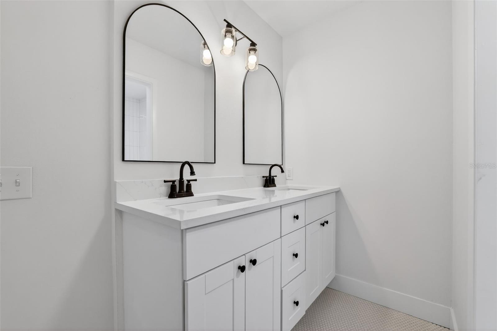 ELOISE WOODS LAKE MARIAM UNIT - Residential