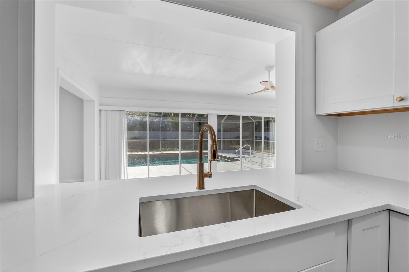 ELOISE WOODS LAKE MARIAM UNIT - Residential