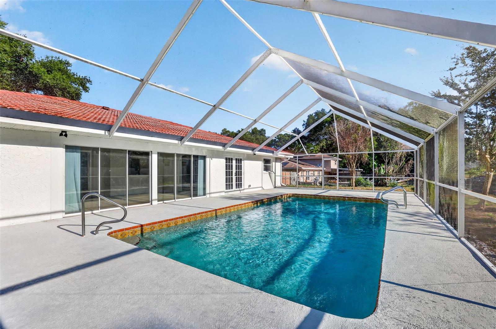 ELOISE WOODS LAKE MARIAM UNIT - Residential