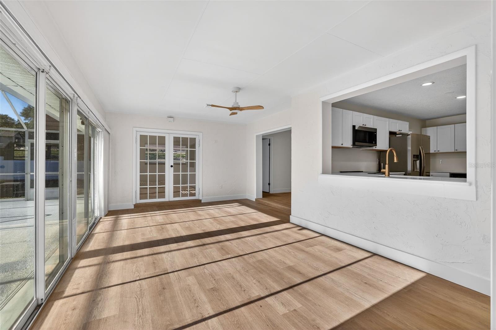 ELOISE WOODS LAKE MARIAM UNIT - Residential