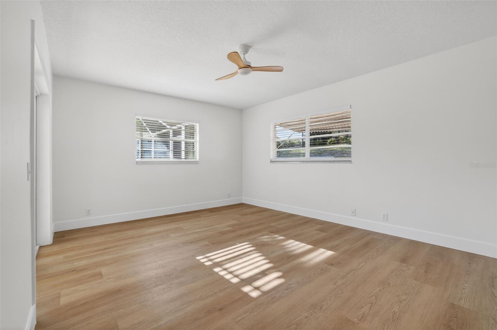 ELOISE WOODS LAKE MARIAM UNIT - Residential