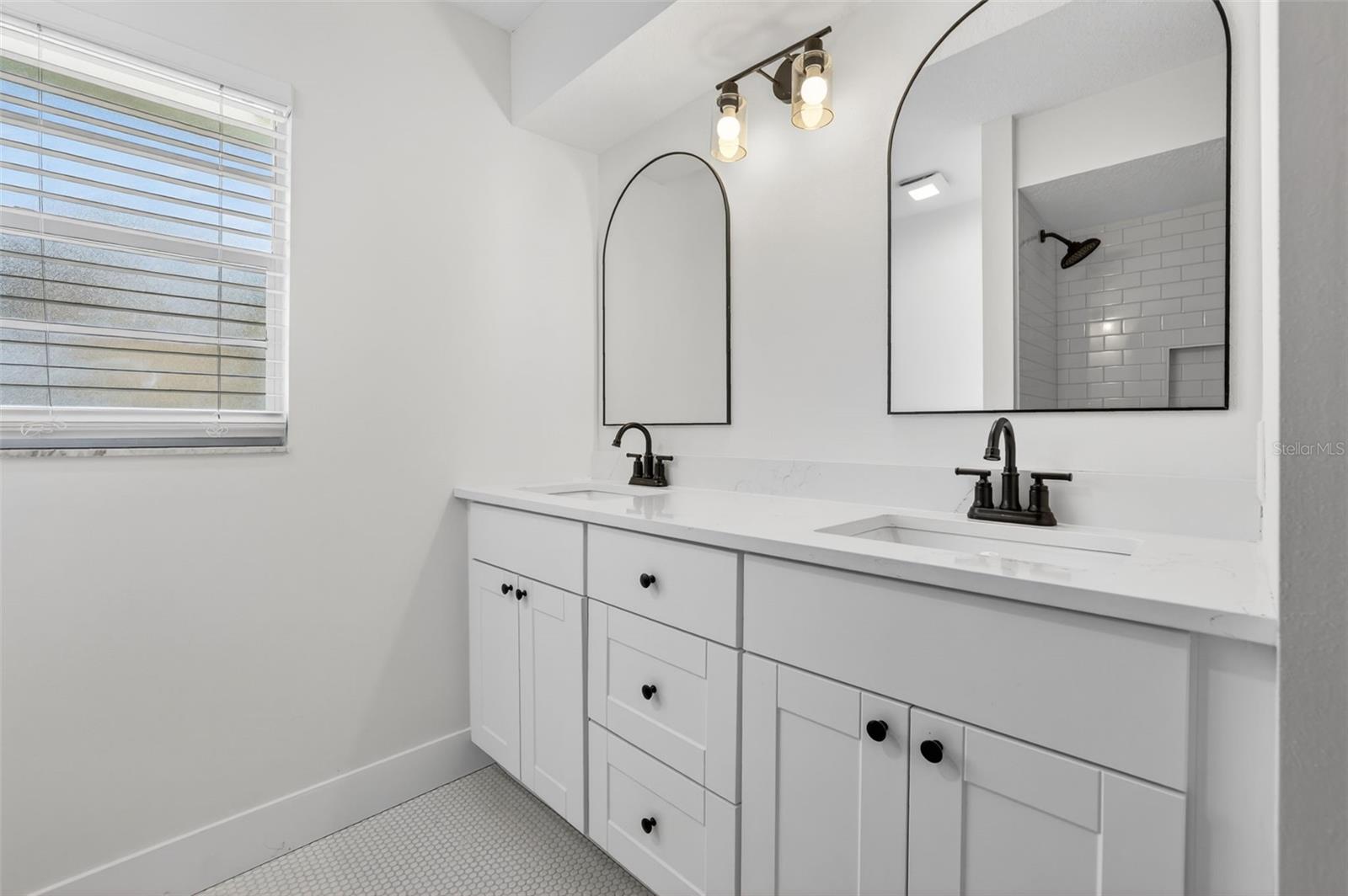 ELOISE WOODS LAKE MARIAM UNIT - Residential