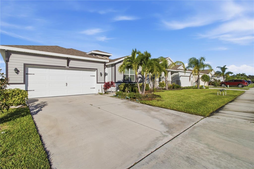 Photo of 5910 Oak Bridge Court, Bradenton, FL 34211 (MLS # A4710559)