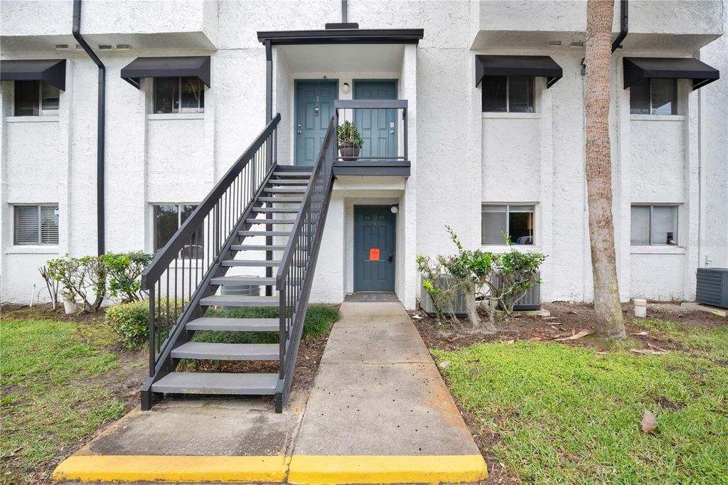 Photo of 4111 S Semoran Boulevard #16, Orlando, FL 32822 (MLS # O6399152)