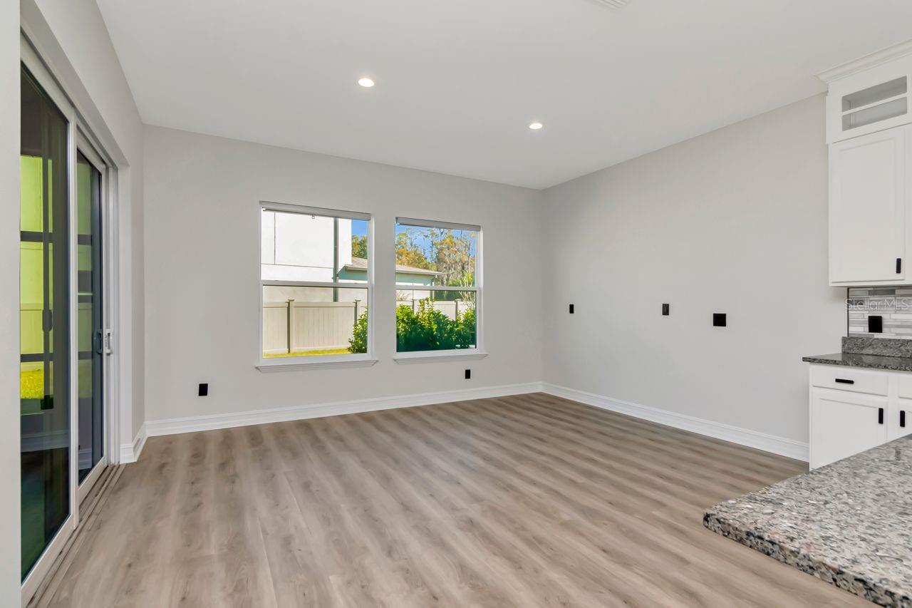 ESTANCIA PHASE 2B1 PB 73 PG 009 BLOCK 20 LOT 11 - Residential