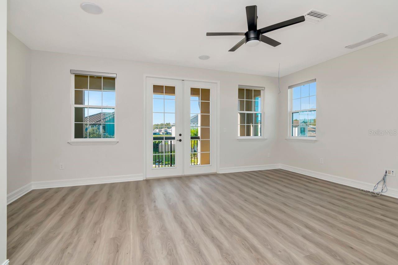 ESTANCIA PHASE 2B1 PB 73 PG 009 BLOCK 20 LOT 11 - Residential