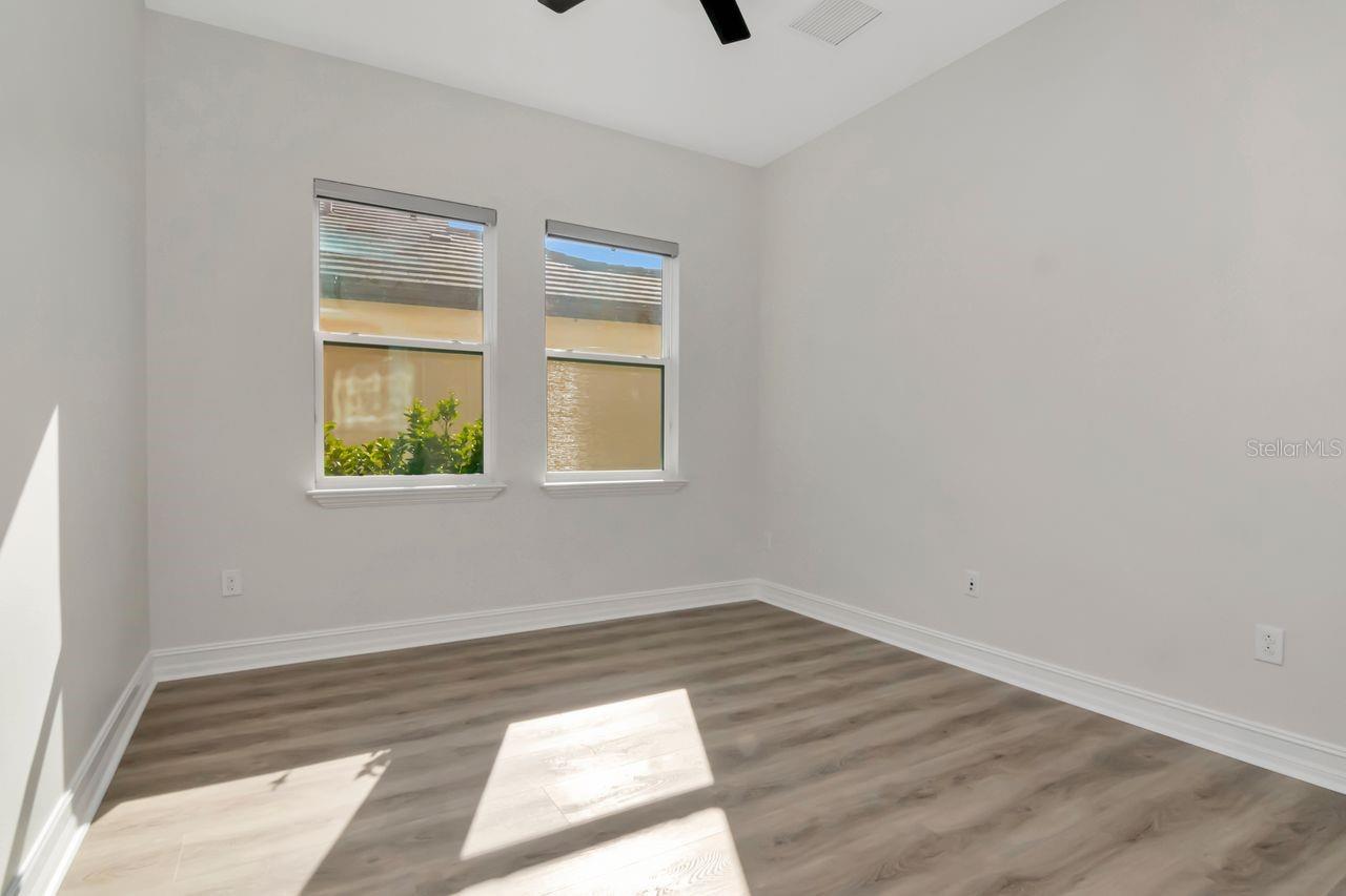 ESTANCIA PHASE 2B1 PB 73 PG 009 BLOCK 20 LOT 11 - Residential